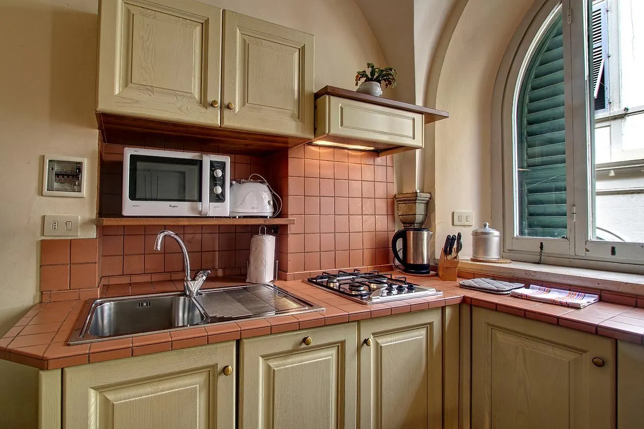Ravel Apartment Near The Ponte Vecchio Firenze 0*,  Italien